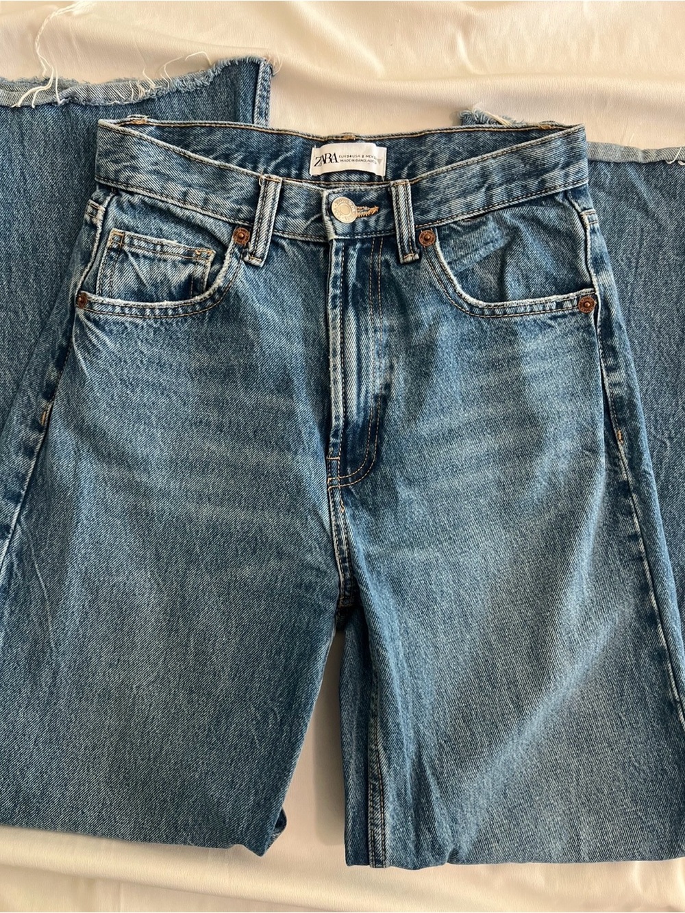 Zara Bloggers Favorite Denim Jeans ✨👖 - Picture 2 of 4